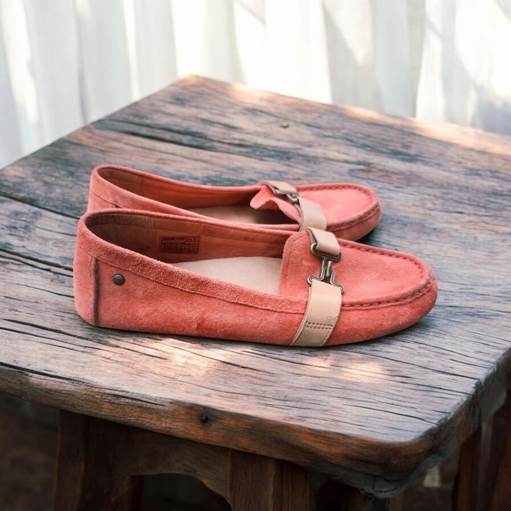 UGG Orange Loafers US 8 Leather Moccasins